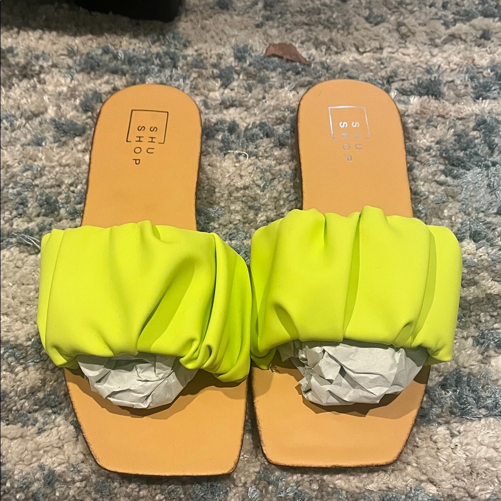 New without box size 7.5